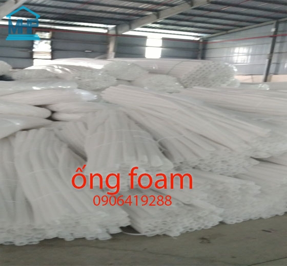  Ống foam dùng để cắm hoa